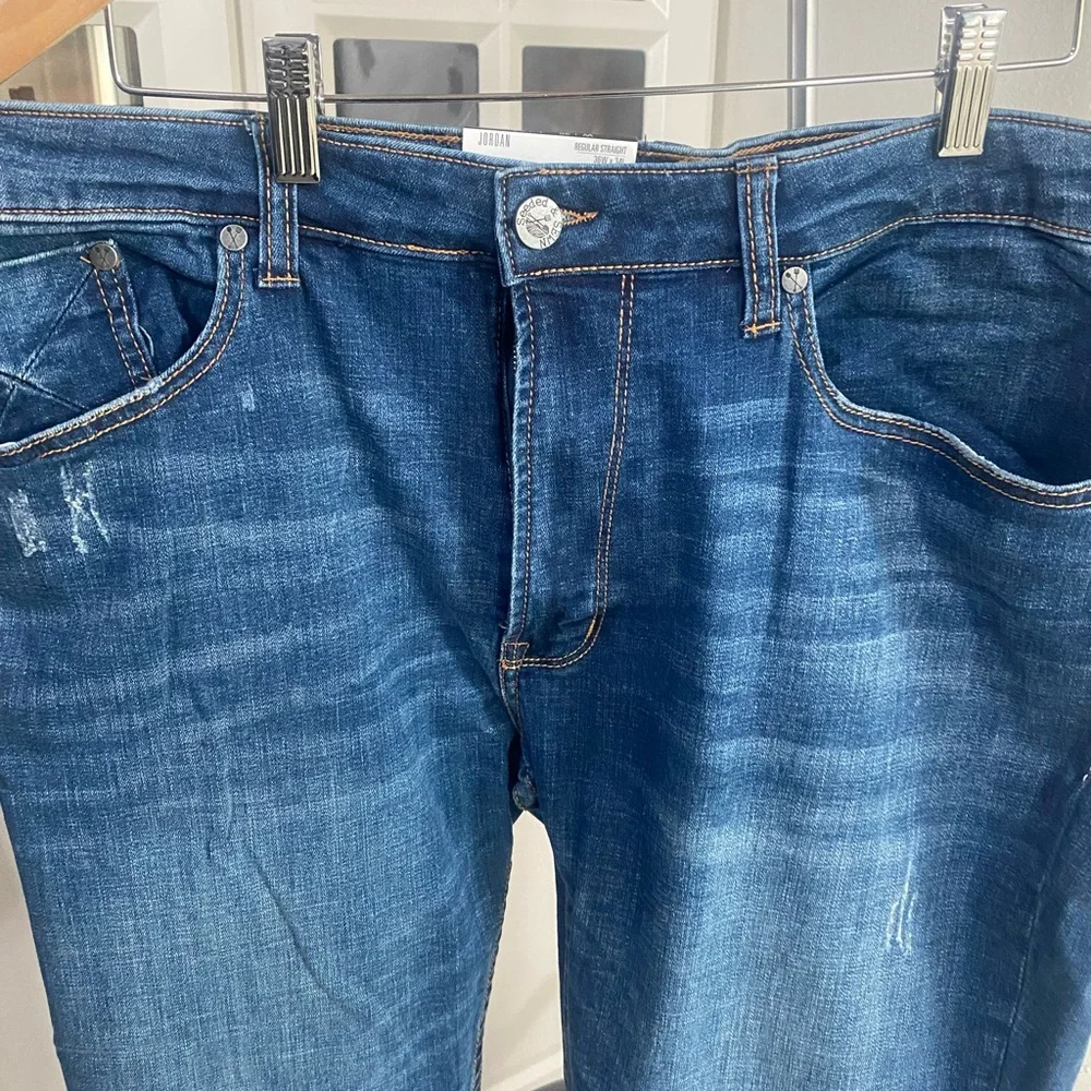Jeans - Picture 2 of 6